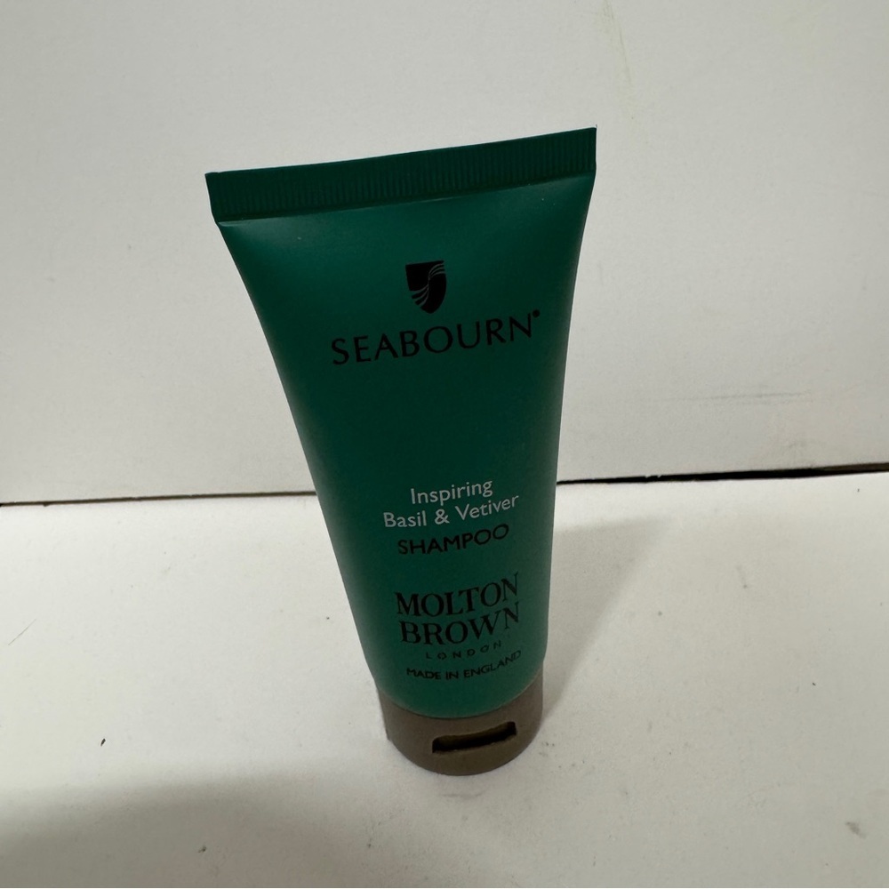 Molton Brown Seabourn Collection Inspiring Basil & Vetiver Shampoo 80ML